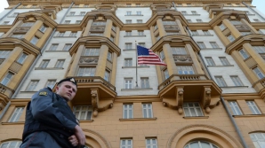 Выдворенные из США российские дипломаты не могут вылететь в Москву