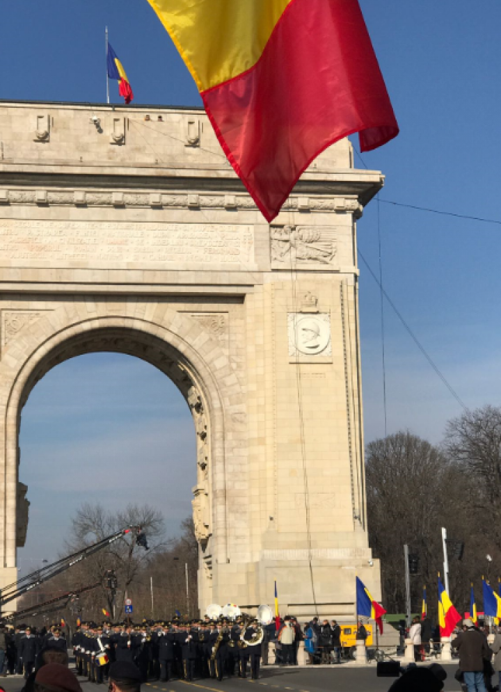 Фоторепортаж с парада в Румынии 