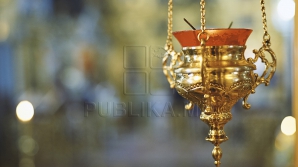 В преддверии Рождества священники ходят из дома в дом с благой вестью