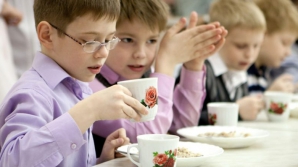 Предприятия, замешанные в поставках плохих продуктов в школы, внесены в черный список