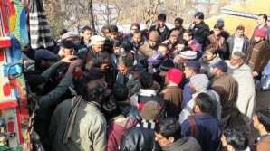 В Пакистане грузовик протаранил школу для девочек, есть погибшие