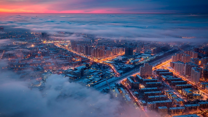 Захватывающие фото: Москва над облаками