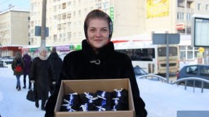 В России носки раздавали на улицах, по случаю праздника