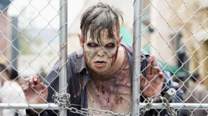 Видео: Раненный в голову бразилец гулял по больнице, изображая зомби