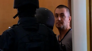 Два автомобиля марки Бентли получили на ворованные деньги приближенные Платона