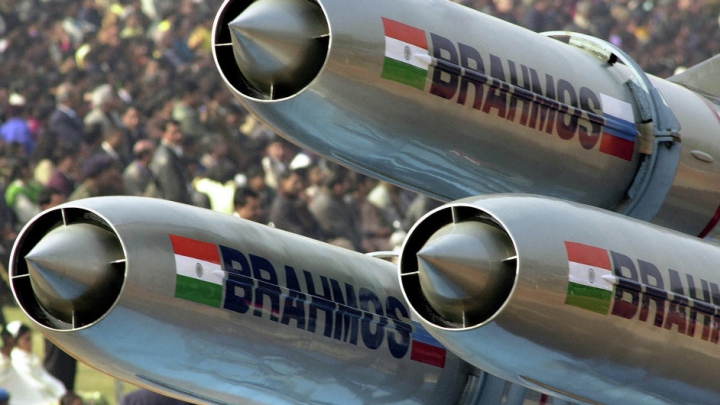 Индия увеличила дальность ракеты Brahmos до 400 километров