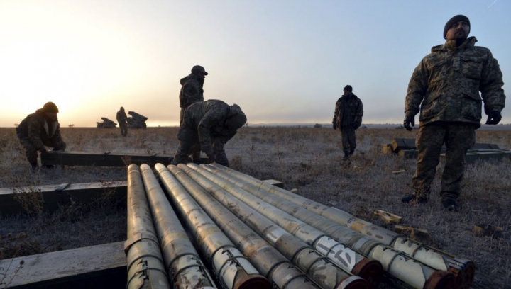 Под Харьковом полностью потушили пожар на складе боеприпасов