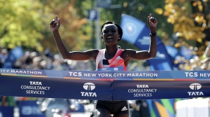 Мэри Кейтани в третий раз выиграла Лондонский марафон