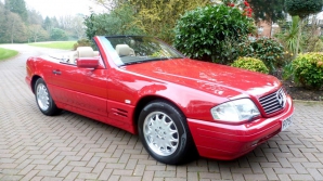 Девушка потеряла ключи от нового "Мерседеса" и бросила его на 20 лет