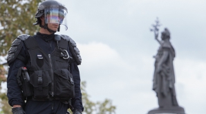 Кандидатов в президенты Франции предупредили о возможной угрозе терактов