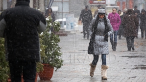 В столице с последствиями непогоды борются более 1000 сотрудников спецслужб