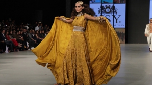 В Пакистане состоялся модный показ весенне-летней коллекции