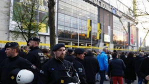 Немецкая полиция обнаружила при входе на стадион в Дортмунде подозрительный предмет