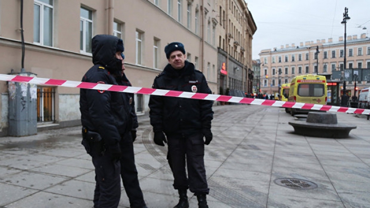 В петербургском метро нашли гранату с запалом и следами тротила