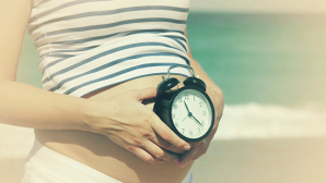 Интернет пестрит объявлениями от бездетных пар, которые ищут суррогатных матерей