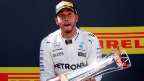 Льюис Хэмилтон выиграл пятый этап ЧМ в гонках "Формула-1"