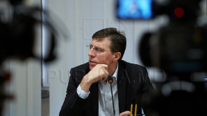 За 18 дней удалось собрать почти 66 тысяч подписей за проведение референдума