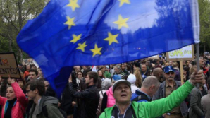 Три тысячи сторонников незыблемости политики ЕС провели акцию протеста в Будапеште