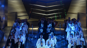 Более 500 человек послушали ночную оперу на эльфийском языке в московском метро