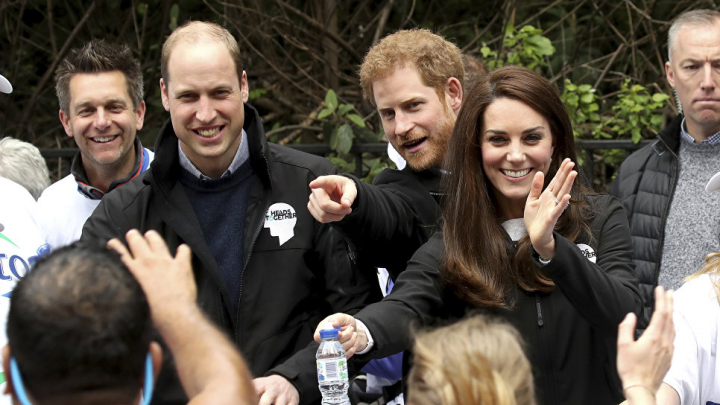 Бормотание принца Гарри озадачило немецких школьников