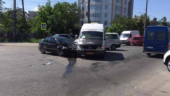 Аномальный перекресток: авария на том же месте второй день подряд