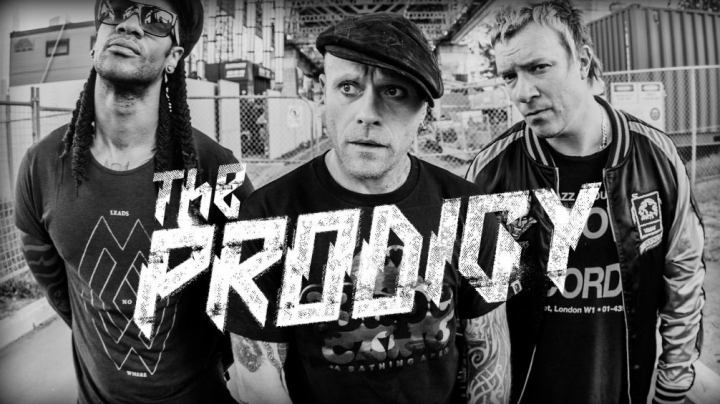 На центральной площади столицы полным ходом идет подготовка к концерту The Prodigy