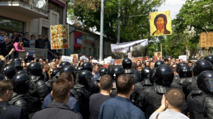 "Без страха": В Кишиневе прошел марш против гомофобии