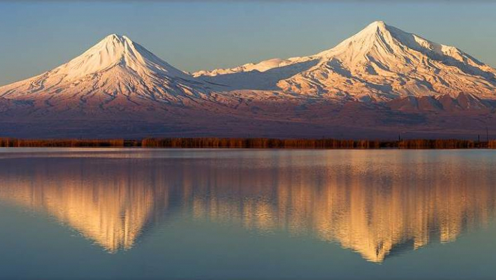 На горе Арарат найдены доски от Ноева ковчега