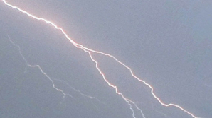 Под Омском молния убила велосипедиста