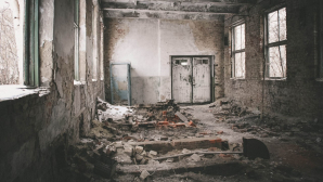 Полиция поймала пятерых подростков-бродяг в одном из заброшенных столичных зданий