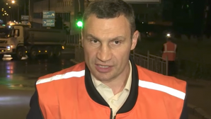 Кличко присоединился к разнорабочим на улицах Киева