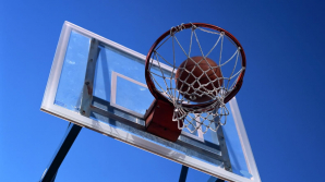 Футболисты Кимпембе и Рабьо устроили шуточные состязания