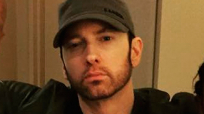 В сети запустили петицию против бороды Эминема