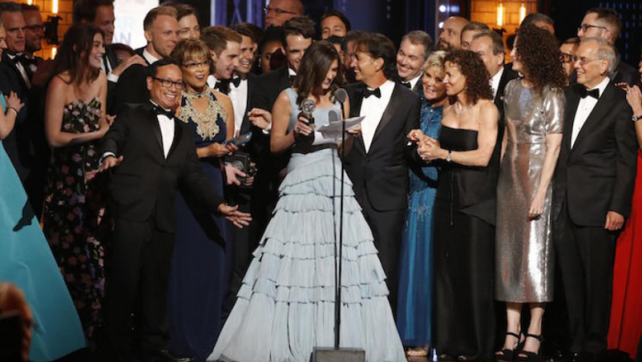 Лучшим бродвейским мюзиклом года признана постановка "Дорогой Эван Хансен"