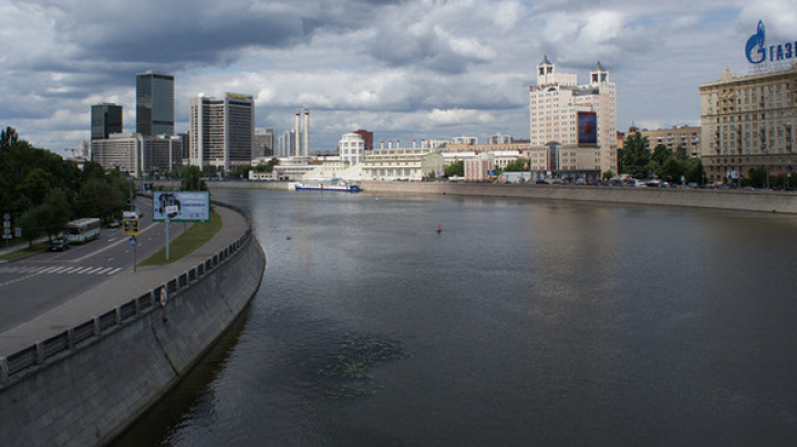 Сумку с расчлененным телом женщины нашли под мостом в Москве