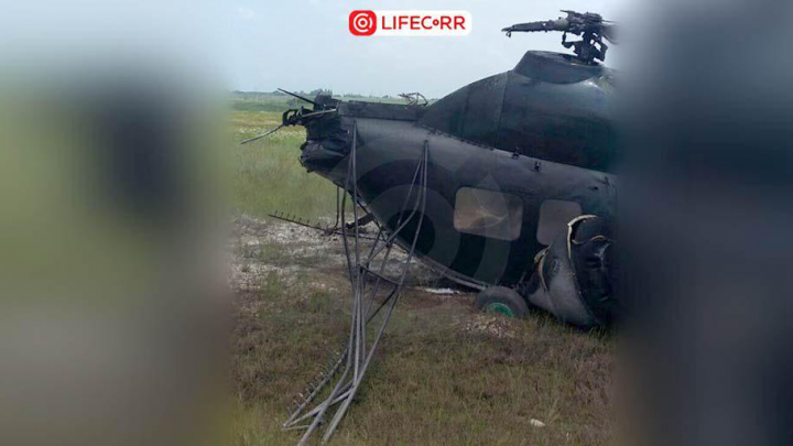 Появились первые фотографии с места крушения вертолёта Ми-2 на Ставрополье