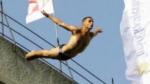 Босниец Лоренс Листо выиграл состязания по прыжкам с моста