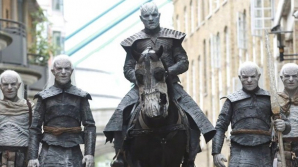 В центре Лондона появились "белые ходоки" из Игры престолов