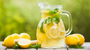 Лондонские полицейские оштрафовали 5-летнюю девочку за незаконную торговлю лимонадом