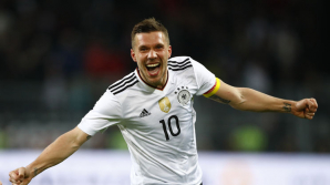 Лукас Подольски активно приобщается к японской культуре