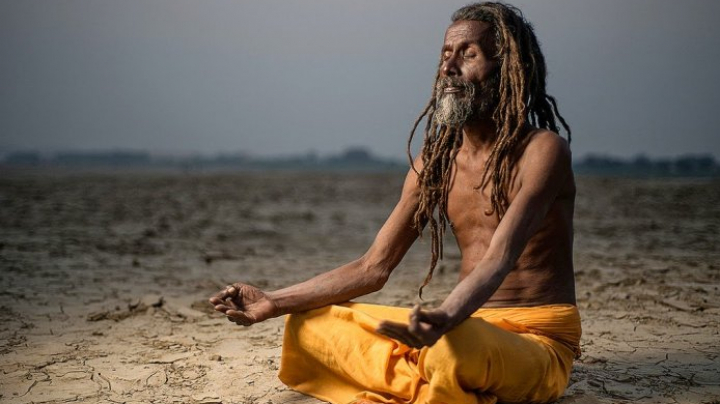 Впавшего в медитацию гуру "похоронили" в холодильнике