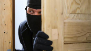 В кражах домов и магазинов в Криулянах и Дубоссарах подозревают четверых парней