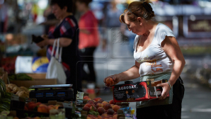 Дефляция в июле составила 0,9 процентного пункта