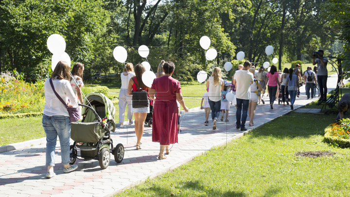 В столице прошёл марш в поддержку грудного вскармливания
