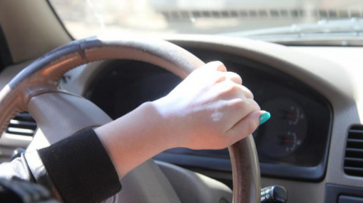 Автоледи сбила коляску с грудным ребенком во Владимире