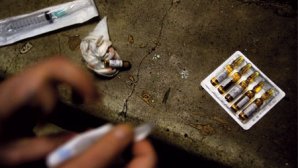 Наркоман позволил семерым друзьям изнасиловать жену ради покупки дозы