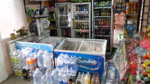 В столичном магазине вновь обнаружили просроченные продукты и нарушения в бухгалтерии