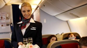 Стюардессам выдадут приспособления для усмирения авиадебоширов