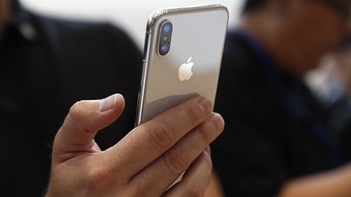 В США представили самый дорогой чехол для iPhone X