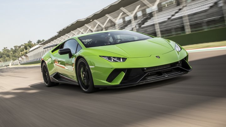 Lamborghini Huracan получил гоночную версию